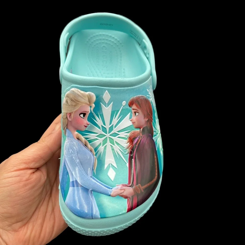Crocs‎ Disney Frozen 2 Youth Girls Slip on Clogs Size 2 (J2) Ice Blue-Multi